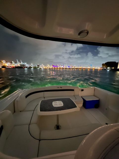 ⭐️⭐️⭐️⭐️⭐️ Private 🛥️ Yacht Rentals ⏰ 2h 🍾 Champagne Gift - Inclusions