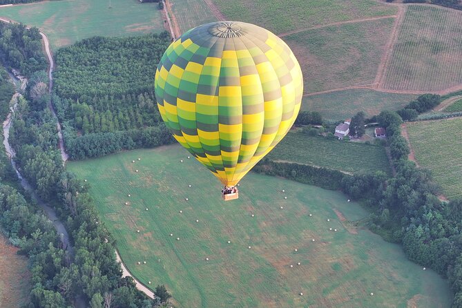 Experience the Magic of Tuscany From a Hot Air Balloon - Champagne and Local Delights