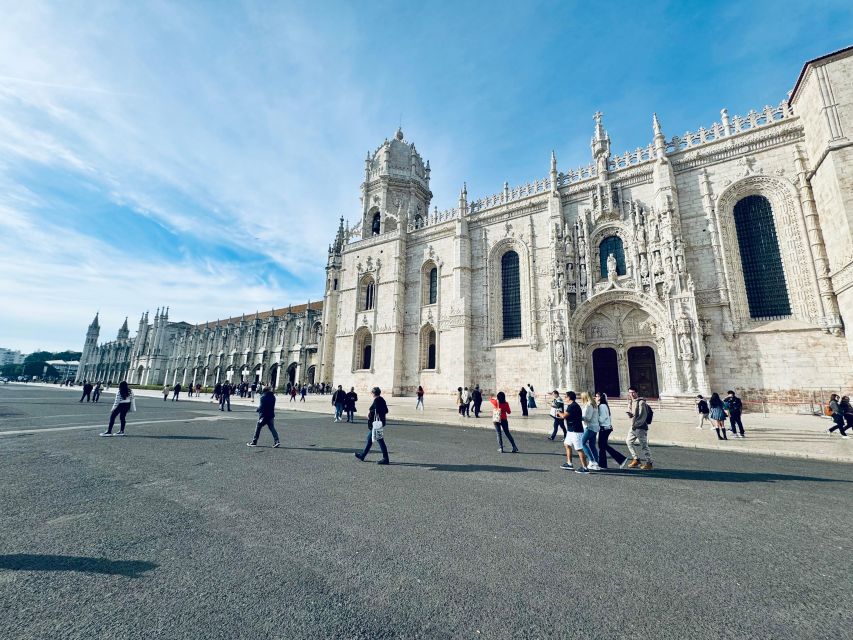 Explore Blem; Discovery Age of Portugal by Electric Tuk-Tuk. - Manueline-Style Architecture at Jerónimos