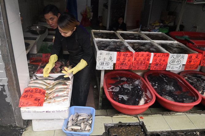 Explore Shanghai Ancient Downtown With Authentic Local Food - Scenic Views at The Bund