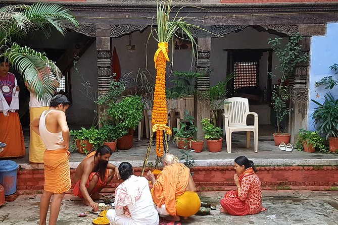 Explore the Highlights of Varanasi - Refreshments and Snacks