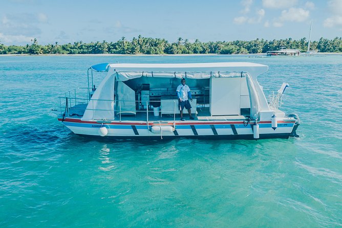 Family Friendly Snorkel Cruise and Seafood Lunch in Punta Cana - Onboard Dining and Beverages