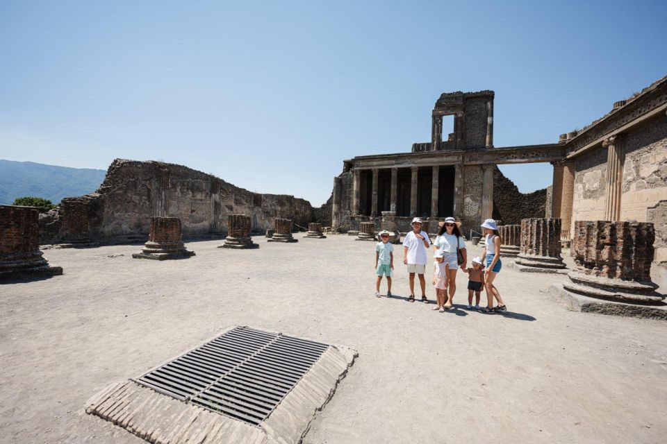 Family Tour of Pompeiis Teatro Grande and Historic Streets. - House of Menander