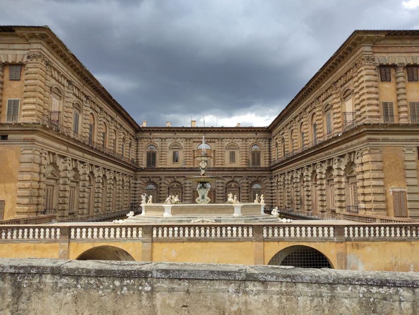 Florence: Pitti Palace and Boboli Gardens Private Tour - Visiting the Royal Apartments