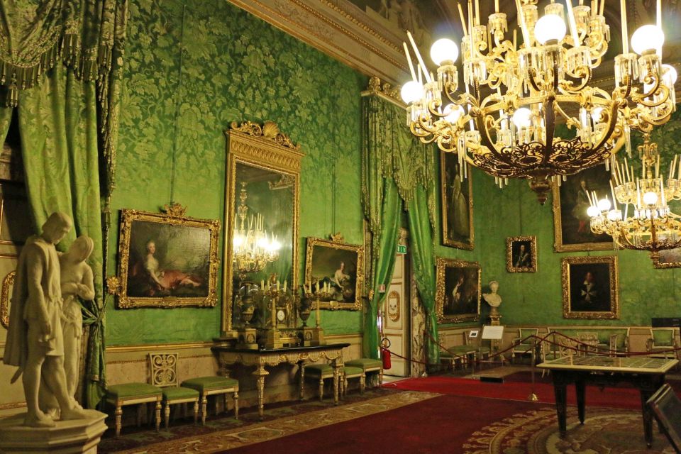 Florence: Pitti Palace Small Group Tour - Royal Apartments Tour