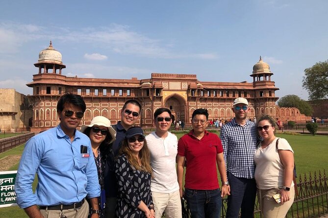 From Delhi: Full Day Tajmahal & Agra Fort With 5 Star Lunch - Tour Guide