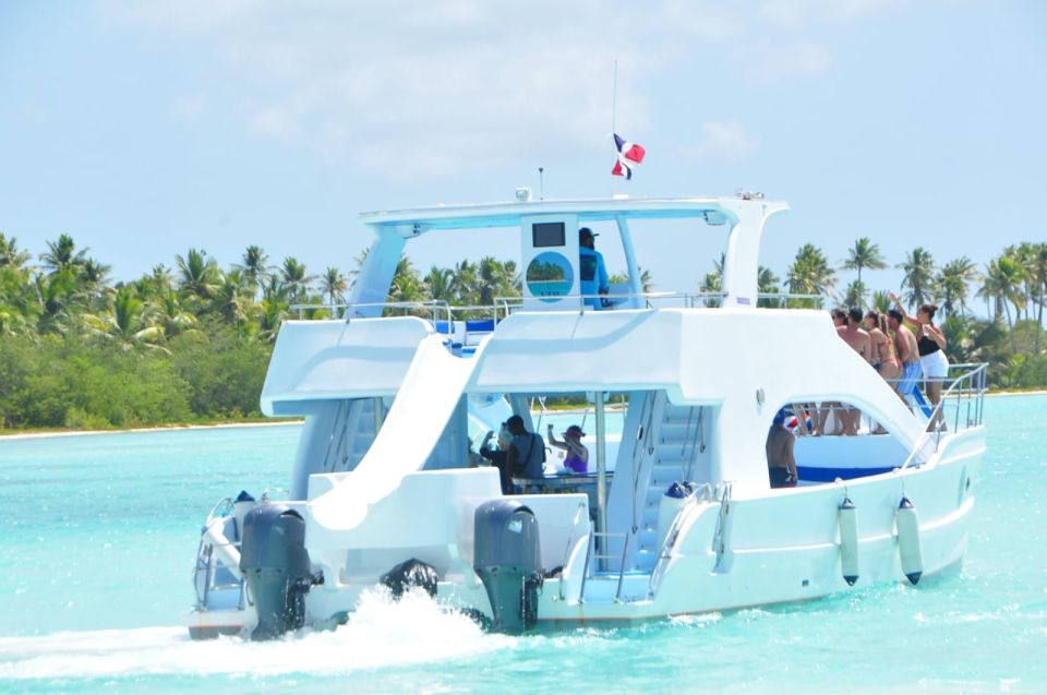 From Los Melones: Saona Island Day Trip With Lunch - Included Amenities and Services