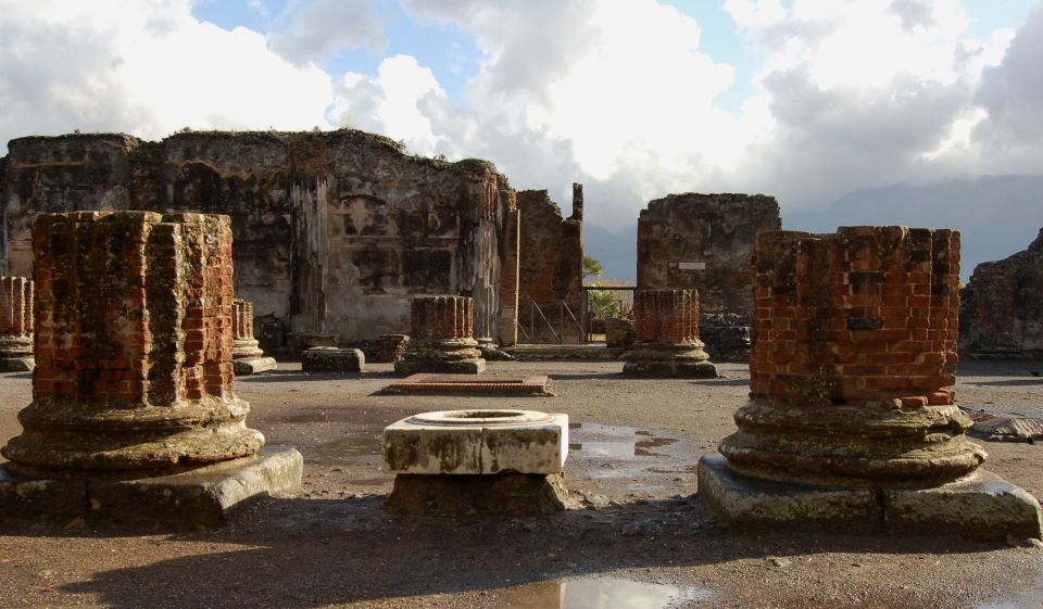 From Sorrento: Full-Day Pompeii & Wine Tasting Tour - Transportation Details