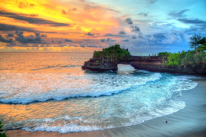 Full-Day Tour to Water Temples and UNESCO Rice Terraces in Bali - Seaside Majesty of Tanah Lot Temple