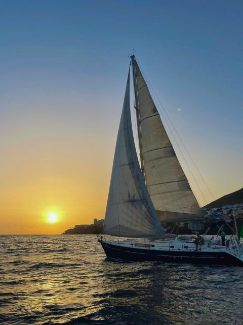 Funchal: Private Sailing Sunrise, Sunset & Moonlight Cruises - Meeting Point