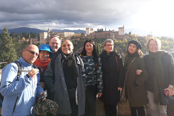 Granada Day Trip: Alhambra & Nazaries Palaces From Seville - Exploring The Alhambra