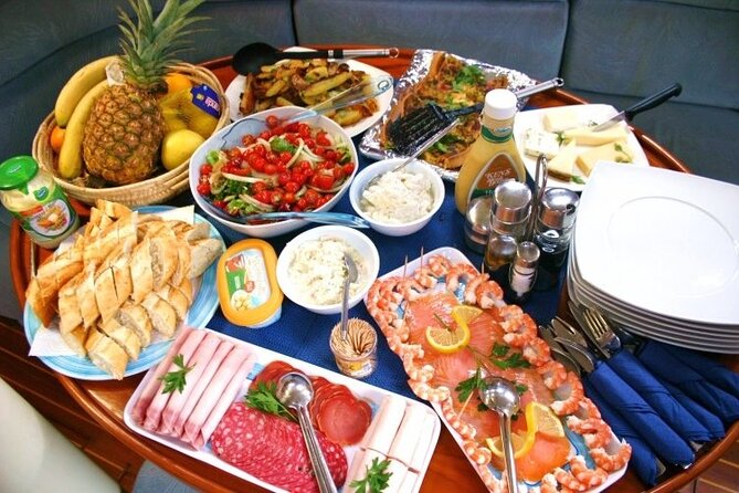 Half-Day Luxury Catamaran Sailing Cruise in Granada - Luxury Catamaran Experience