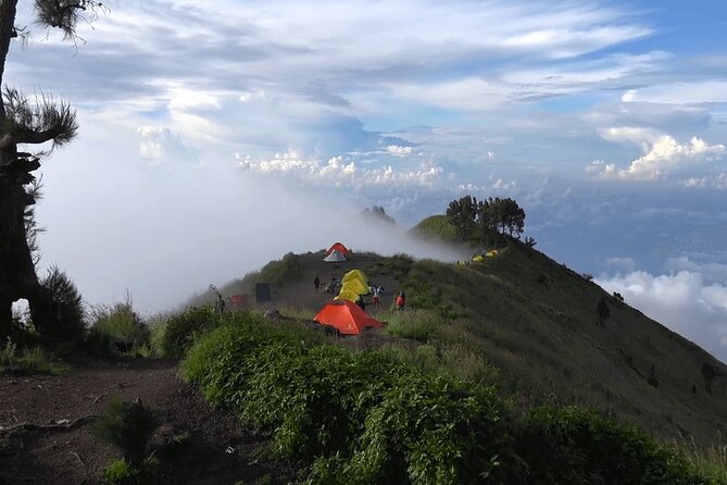 Hiking Rinjani 3 Days 2 Nights Summit - Lake - Duration and Group Size