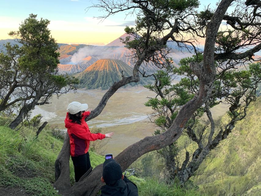 Ijen Bromo Transport - Ijen Crater Exploration