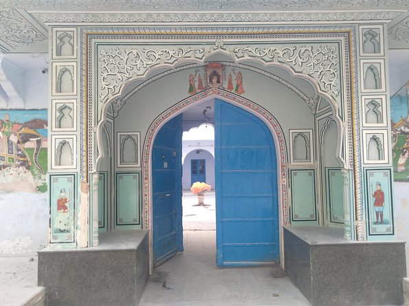Jaipur Walking Tour - Logistics: Pickup and Group Size
