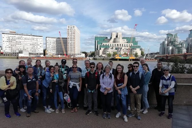 James Bond Bus Tour of London - MI6 Headquarters Revealed