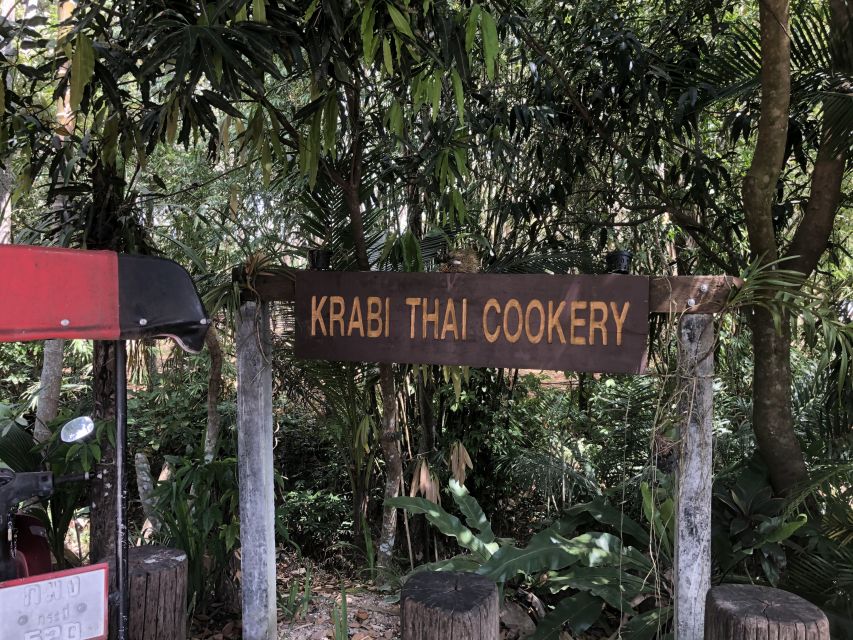 Krabi: Evening Thai Cooking Class at Yas Cookery - Dish Adaptations