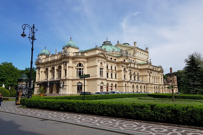 Krakow Grand City Tour by Golf Cart (Private) - Exploring Wawel Castle