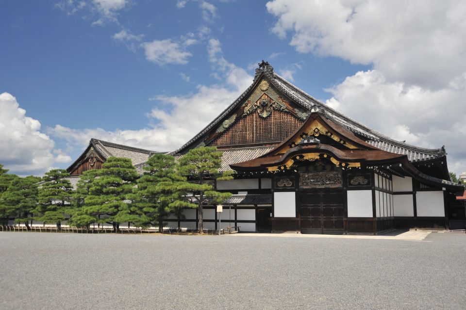 Kyoto: Nijo-jo Castle and Ninomaru Palace Guided Tour - Important Tour Information