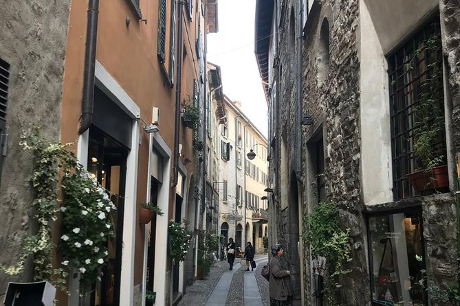 Lake Como: Tour Leader Guided Ebike Tour - Ipad and Audio Helmet - Tour Requirements