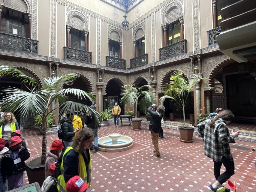 Lisbon: Guided City Walking Tour With Drink Tasting - Alfama: Surviving the 1755 Earthquake