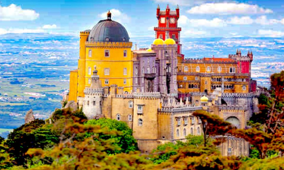 Lisbon: Sintra, Pena Palace, Quinta Regaleira, Cascais Tour - Exploring Pena Palace Gardens