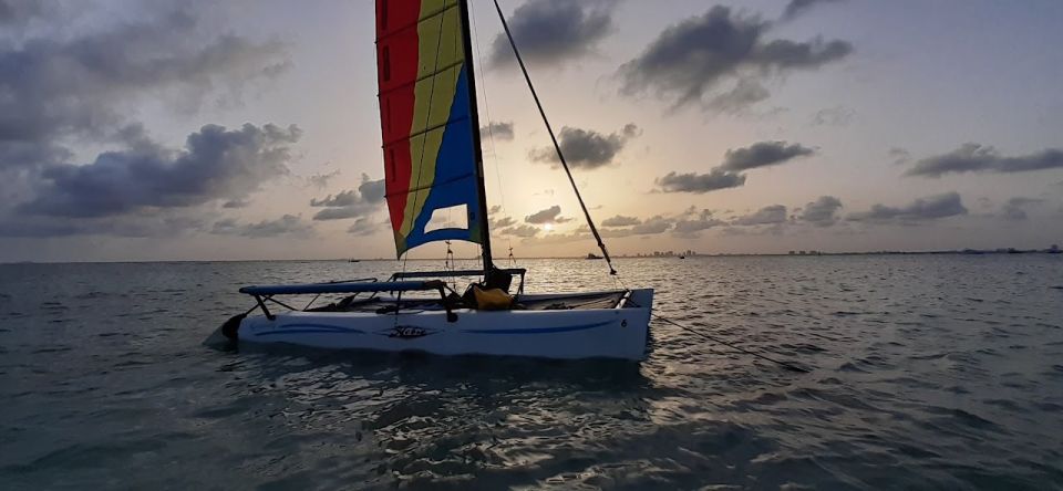 Miami: Intimate Sailing in Biscayne Bay W/ Food and Drinks - Eco-friendly Exploration