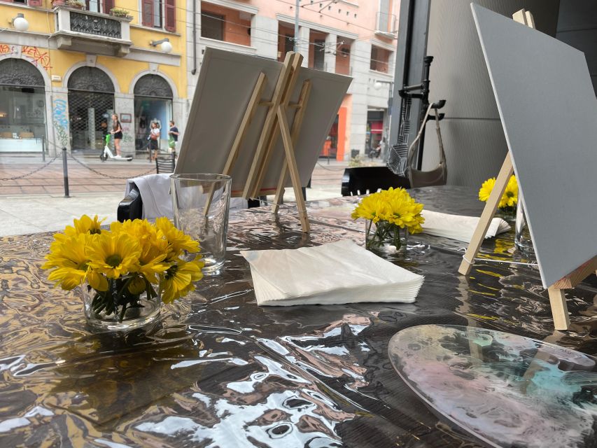 Milan: Paint & Sip Class - Wine Tasting Experience