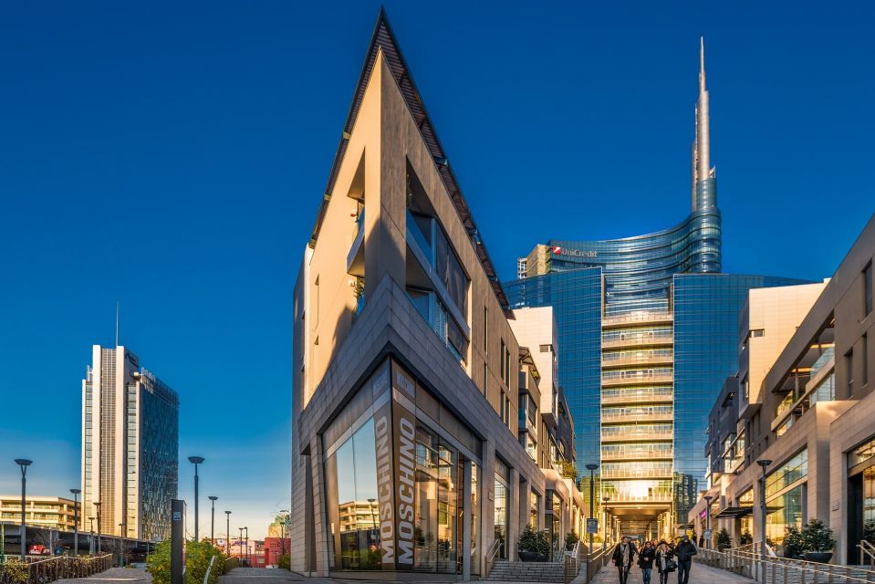 Milan: Private Porta Nuova Walking Tour With Food Tasting - Authentic Italian Food Tasting Experience