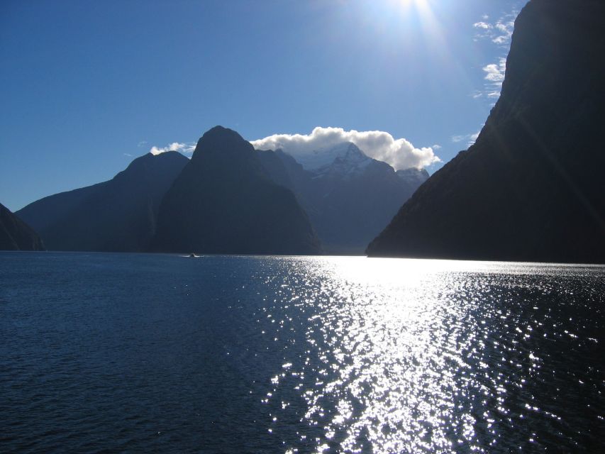 Milford Sound Premium Day Tour and Cruise From Te Anau - Meeting Point