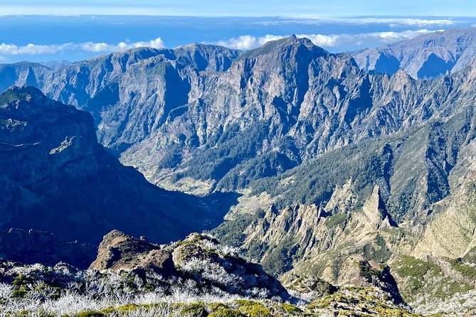 Morning Transfer to Pico Do Arieiro, Hike to Pico Ruivo & Return From Teixeira - Traveler Requirements