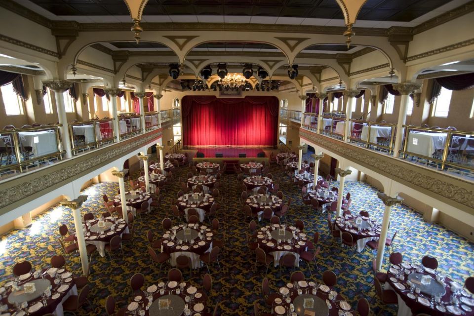 Nashville: General Jackson Showboat Lunch Cruise - Onboard Showband Performance