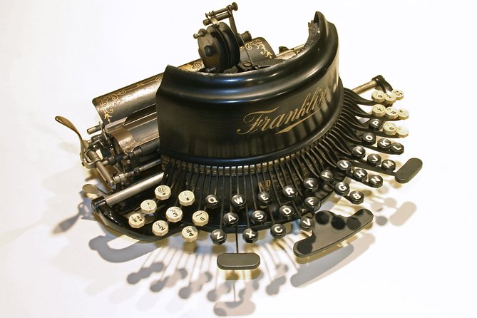 Nicolis Museum Verona - Musical Instruments and Typewriters