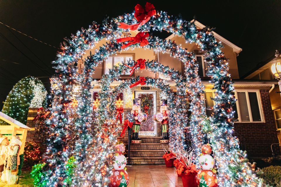 NYC: Dyker Heights Christmas Lights & Skyline View Bus Tour - Guided Neighborhood Tour