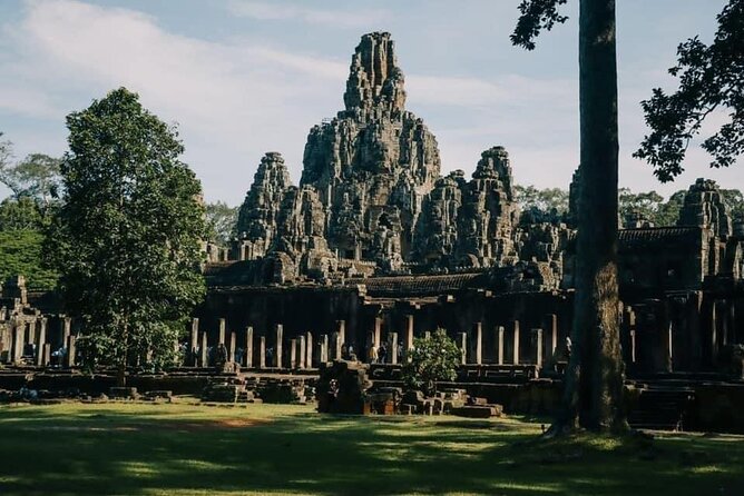 One Full Day Private Tour of Angkor Wat, Ta Prohm, Angkor Thom & Banteay Srie - Inclusions and Exclusions