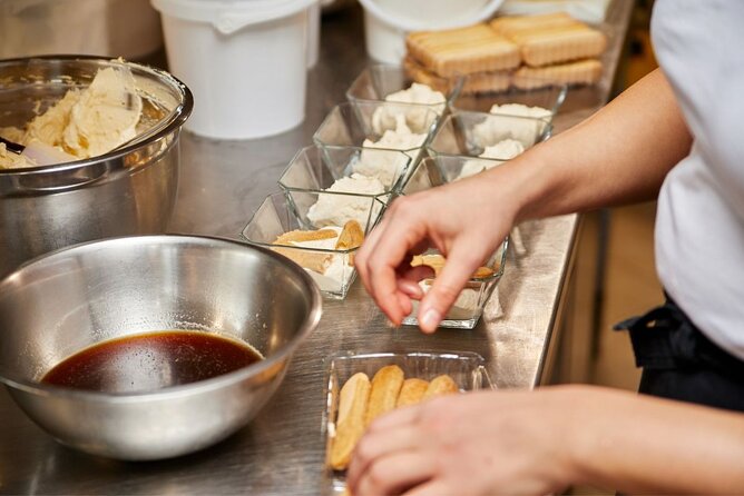 Pasta and Tiramisu Cooking Class in Rome, Piazza Navona - Accessibility and Public Transportation