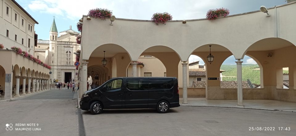 Perugias Airport Transfer to Siena Arezzo by Car or Vans - 24/7 Availability for Convenience