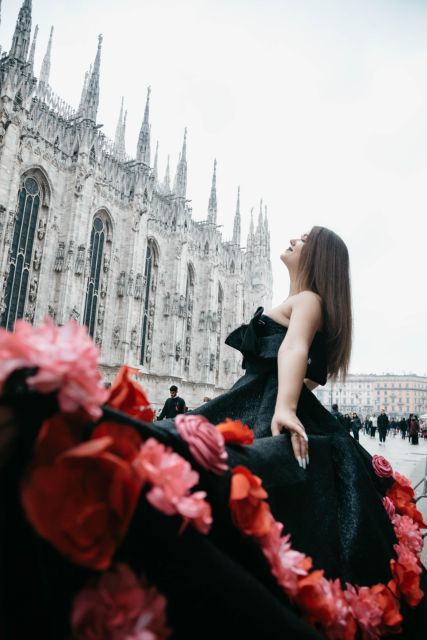 Photoshoot With a Fairytale Dress in the Heart of Milan - Pick-up and Drop-off Service