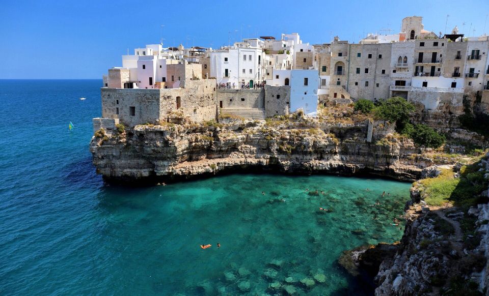 Polignano a Mare Walking Tour With Special Coffee Tasting - Stunning Cliff Setting and Beaches