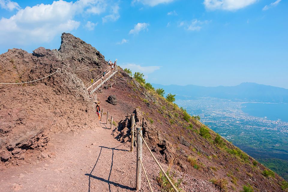 Pompeii: Day Tour of Pompeii and Vesuvius With Bus Transfer - Guided Pompeii Tour