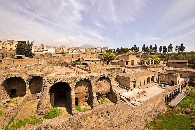 Pompeii: Guided Small Group Tour Max 6 People With Private Option - Meeting and End Points
