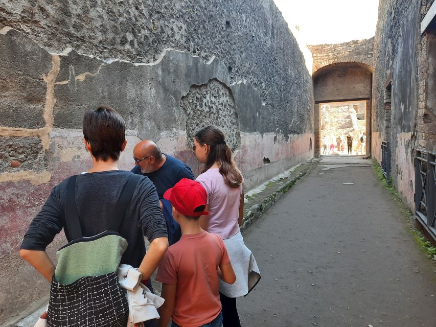 Pompeii Private Tour for Kids and Their Families - Exploring Pompeiis Key Sights