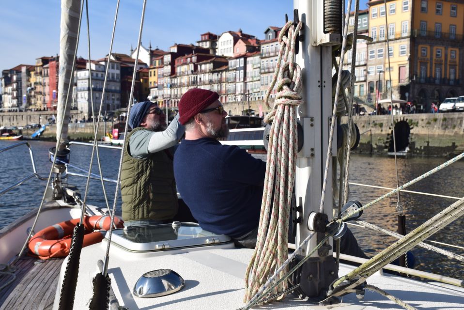 Porto: Douro River Sailing Cruise With Local Guide & Drinks - Relaxing on Charming Yacht