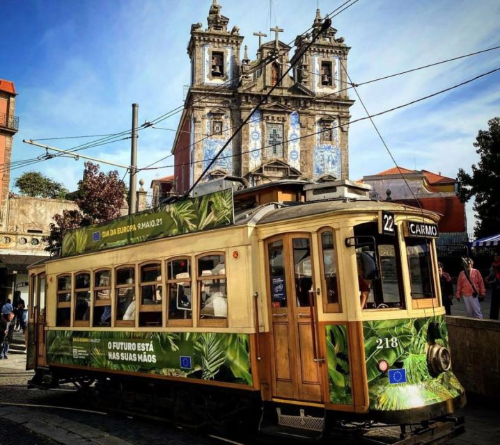 Porto Walking Tour - Visiting Lello Bookstore