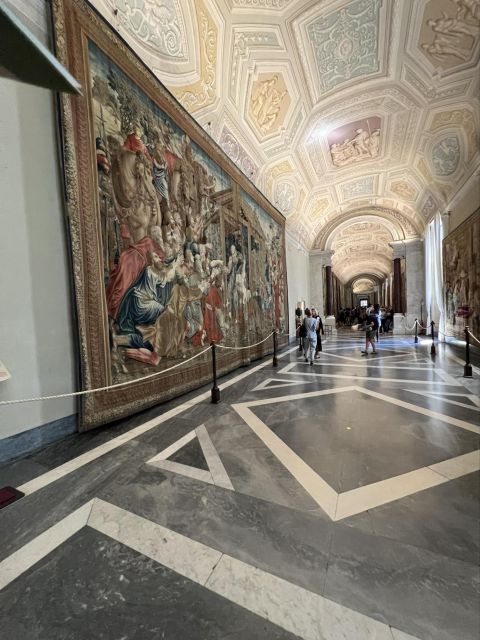 Premium Tour of Vatican Museums, Sistine Chapel & Basilica - Live Tour Guide and Audio Guide