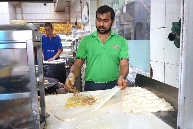 Private Cultural and Historical Singapore Food Tour With Local Hawker Centre - Exploring Culinary Highlights