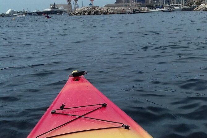 Private Kayak Rental in the Calanques National Park in La Ciotat - Traversing the Île Vert