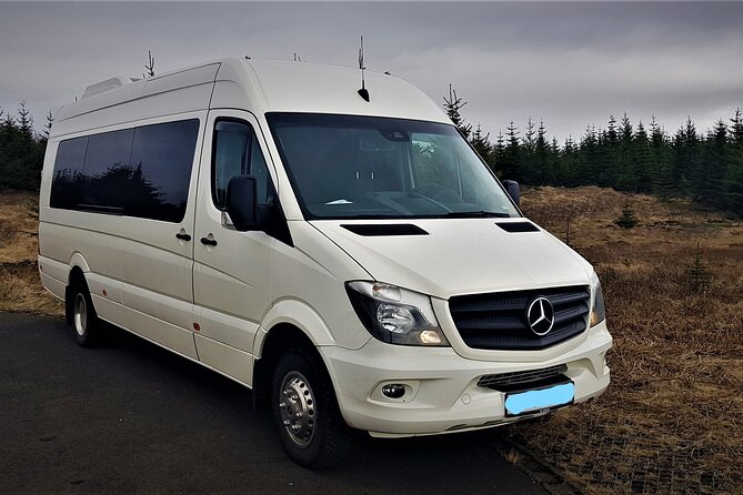 Private Keflavik Airport Transfer (One Way) - Vehicle Information