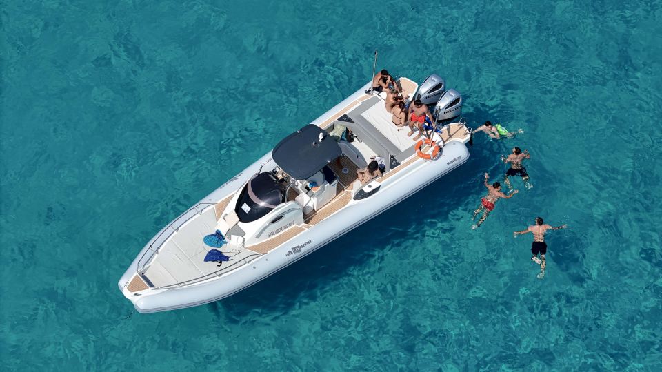 Private Luxury Tour Favignana & Levanzo: Beyond the Usual - Boat Features