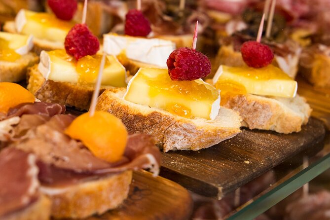 Private Secret Venice Tour; Rialto Market, San Polo & Food and Wine Tasting - Discovering Cannareggio and San Polo